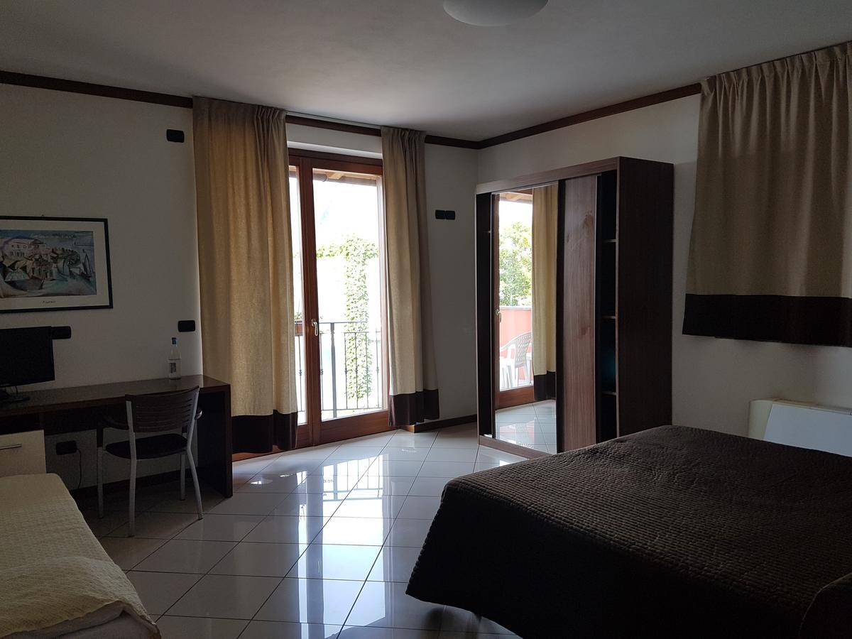 Hotel & Residence La Sibilla Cusiana 페텐나스코 외부 사진