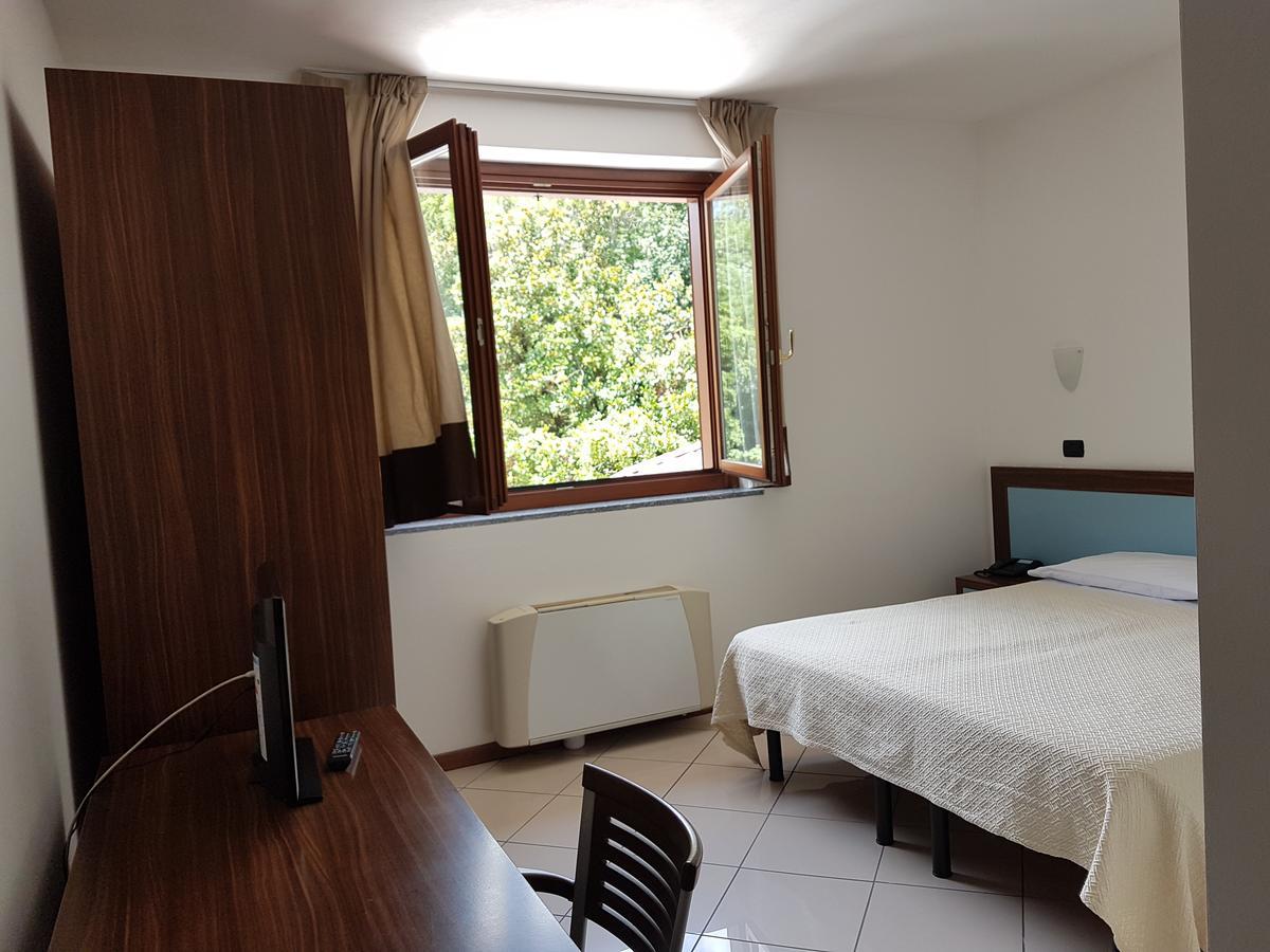 Hotel & Residence La Sibilla Cusiana 페텐나스코 외부 사진