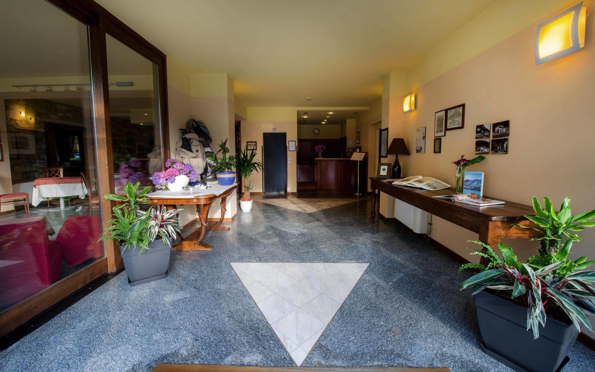 Hotel & Residence La Sibilla Cusiana 페텐나스코 외부 사진