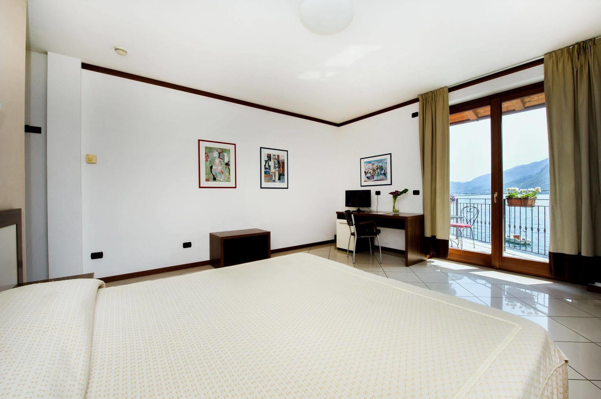 Hotel & Residence La Sibilla Cusiana 페텐나스코 외부 사진