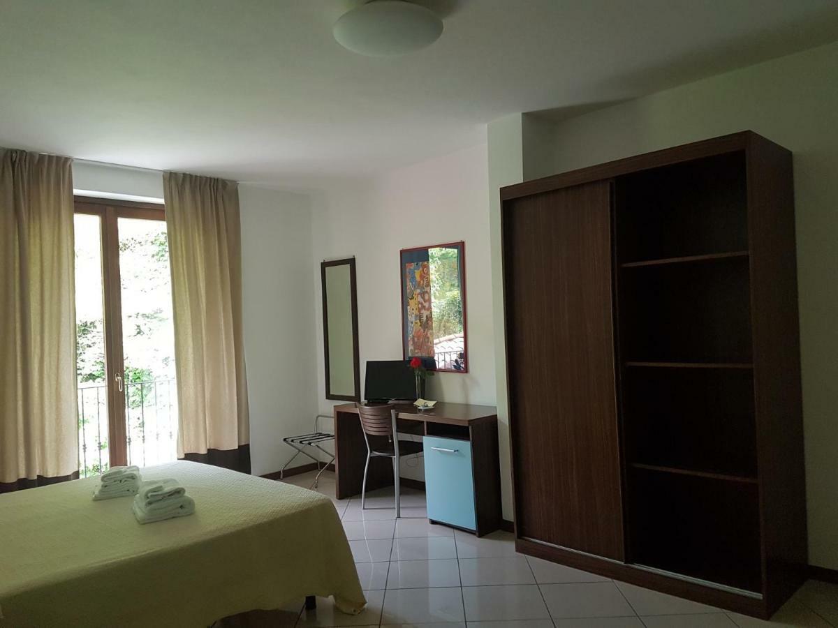 Hotel & Residence La Sibilla Cusiana 페텐나스코 외부 사진